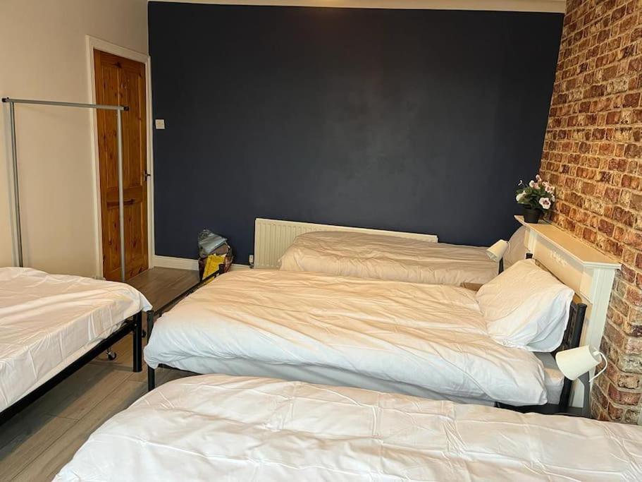 Ovington Grove 2 Fully Equipped Kitchen Free Parking 3 Bedrooms Netflix Newcastle Upon Tyne Kültér fotó