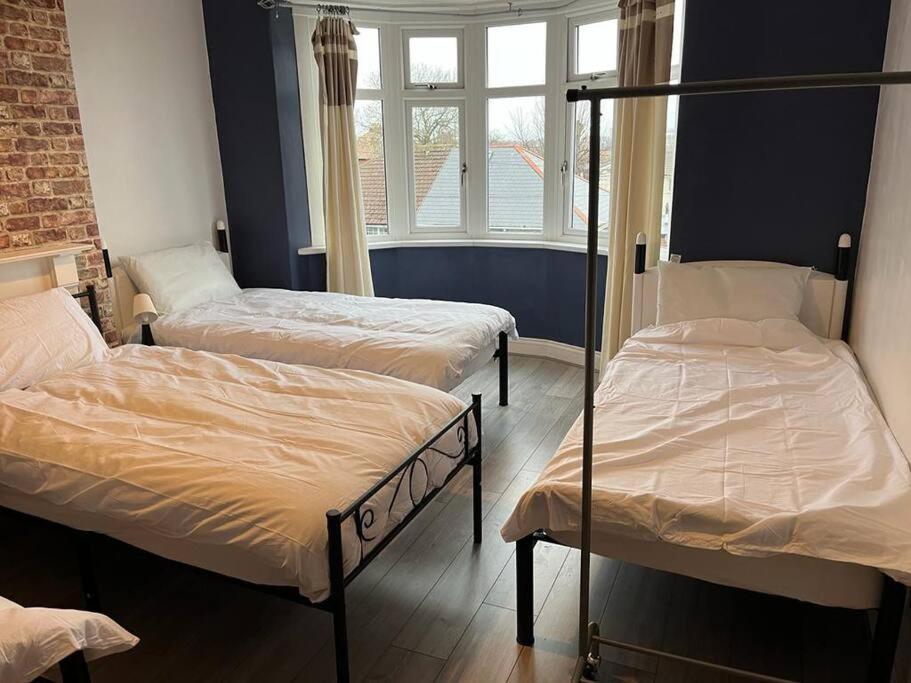 Ovington Grove 2 Fully Equipped Kitchen Free Parking 3 Bedrooms Netflix Newcastle Upon Tyne Kültér fotó
