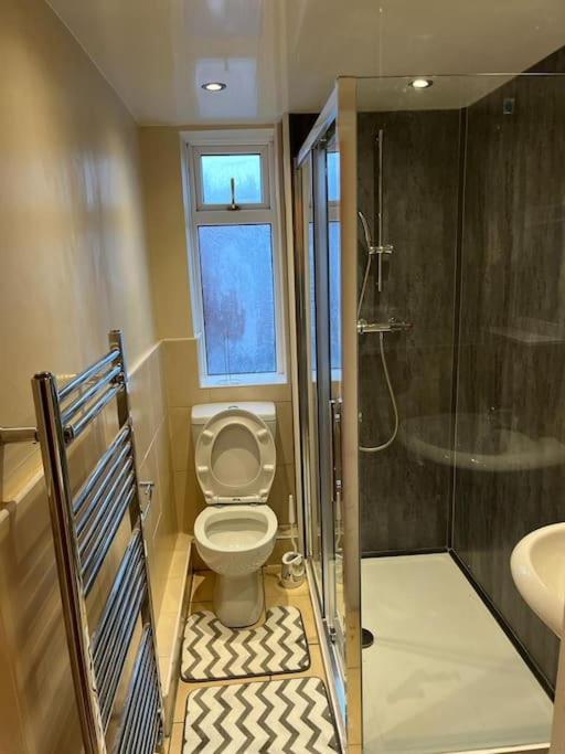 Ovington Grove 2 Fully Equipped Kitchen Free Parking 3 Bedrooms Netflix Newcastle Upon Tyne Kültér fotó
