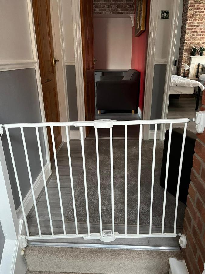 Ovington Grove 2 Fully Equipped Kitchen Free Parking 3 Bedrooms Netflix Newcastle Upon Tyne Kültér fotó