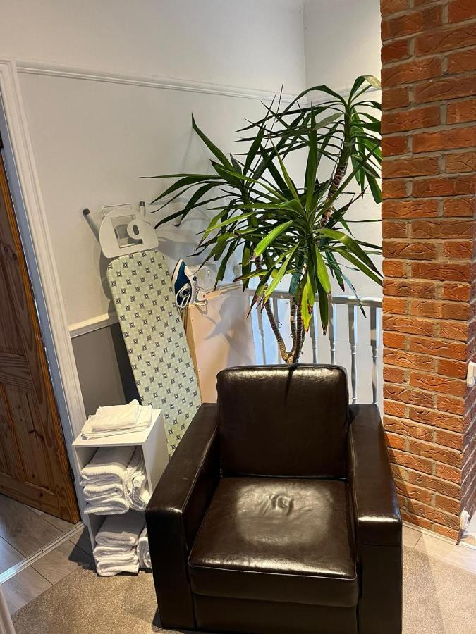 Ovington Grove 2 Fully Equipped Kitchen Free Parking 3 Bedrooms Netflix Newcastle Upon Tyne Kültér fotó