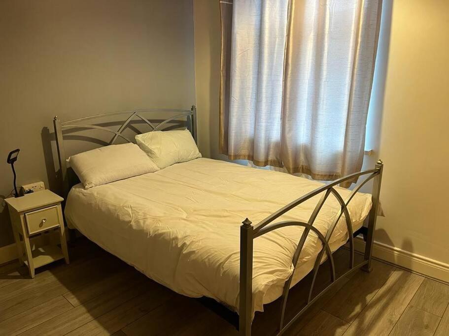 Ovington Grove 2 Fully Equipped Kitchen Free Parking 3 Bedrooms Netflix Newcastle Upon Tyne Kültér fotó