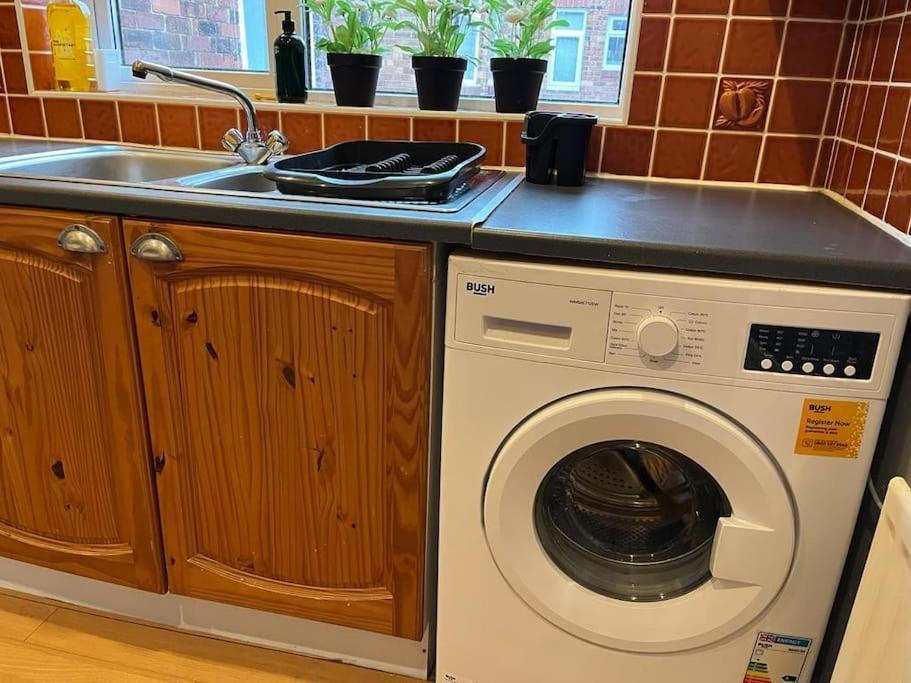 Ovington Grove 2 Fully Equipped Kitchen Free Parking 3 Bedrooms Netflix Newcastle Upon Tyne Kültér fotó