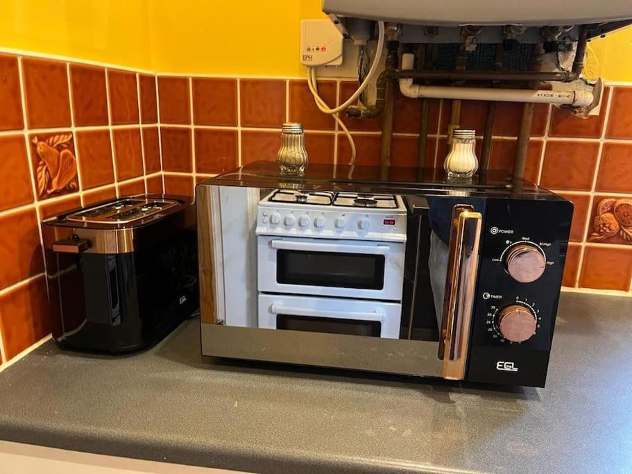 Ovington Grove 2 Fully Equipped Kitchen Free Parking 3 Bedrooms Netflix Newcastle Upon Tyne Kültér fotó