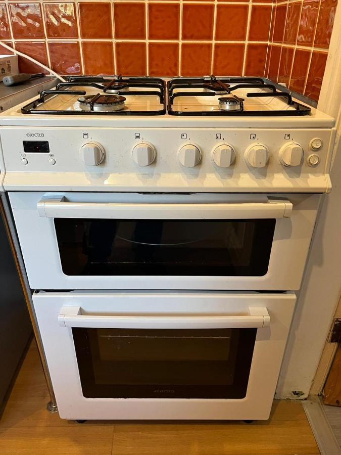 Ovington Grove 2 Fully Equipped Kitchen Free Parking 3 Bedrooms Netflix Newcastle Upon Tyne Kültér fotó